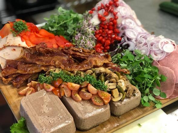 Pølsebord saml-selv Min 8 pers.